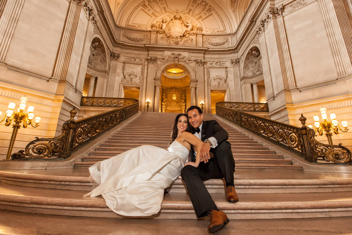 San Francisco City Hall is a Fantastic Place to Elope or Have Your Wedding